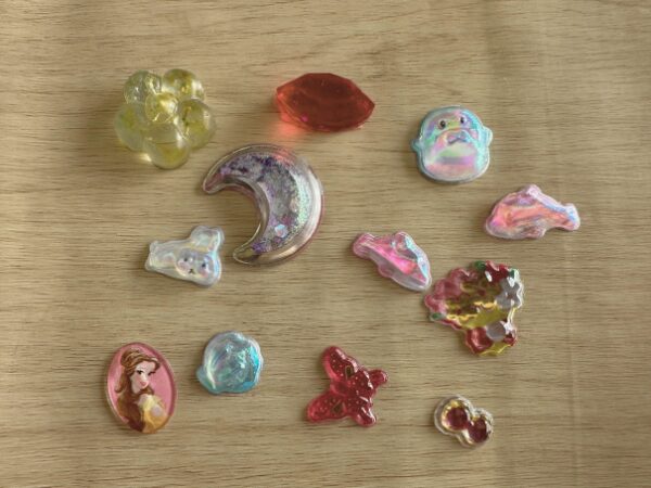 家の中に落ちていたシールたち