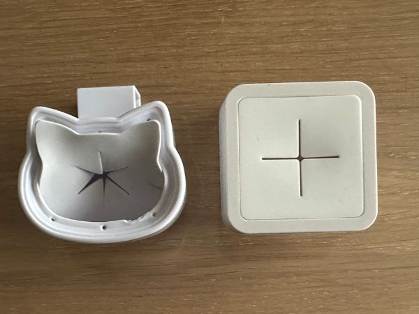 セリアとタワーの比較　めり込んだ様子