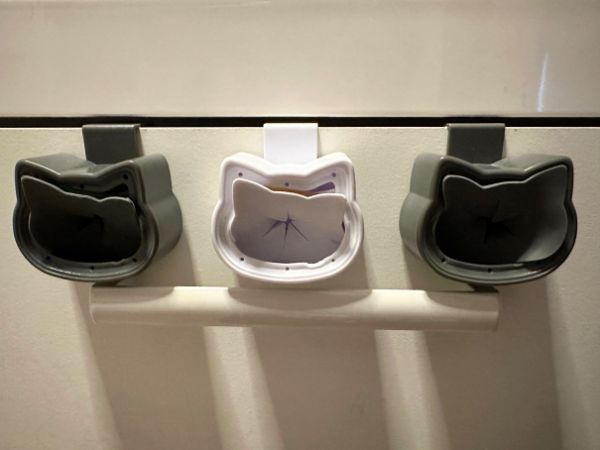 シリコン部分がめり込んでいる状態