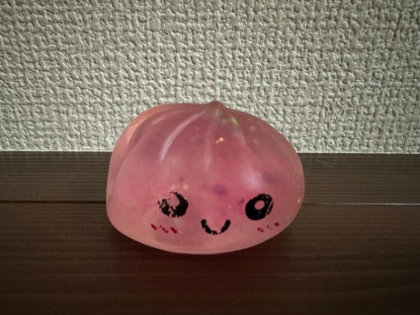 少しつぶしたスクイーズ