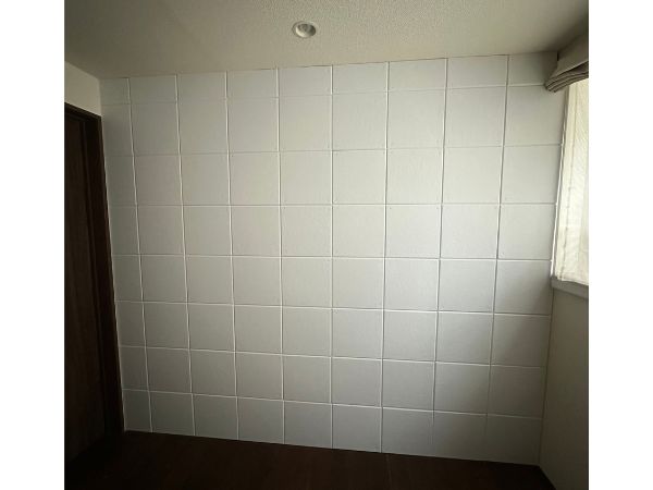吸音パネルを貼り終えた様子