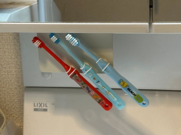 歯ブラシが斜めにしか付けられない