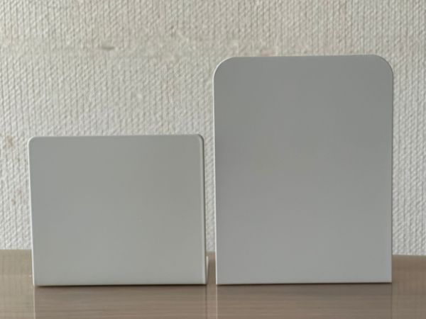 高さ10cmと15cmのブックエンドを比較